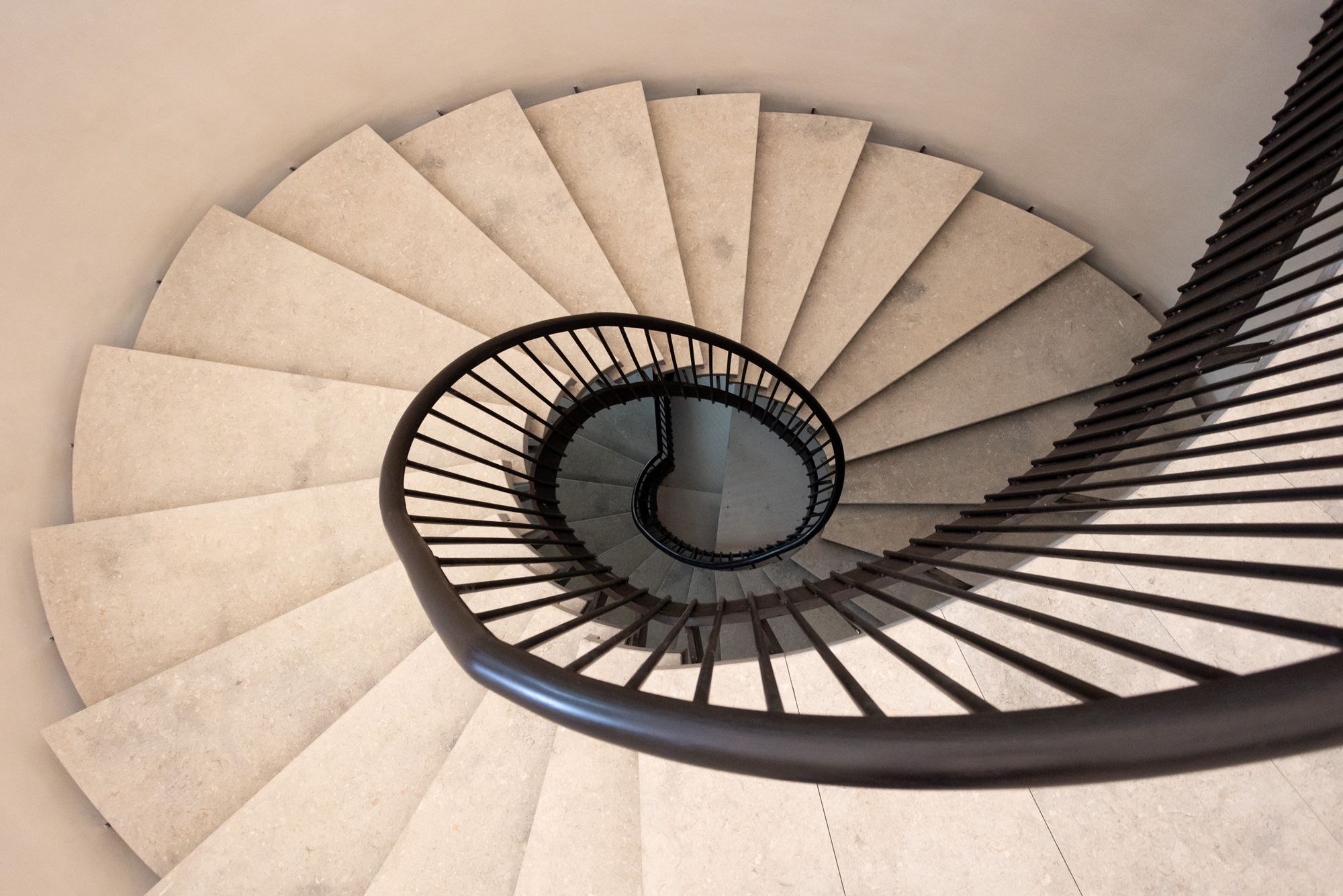 Venice Inclined Oval Staircase